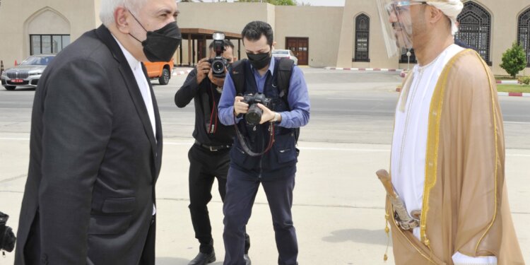 مغادرة وزير خارجية الجمهورية الإسلامية الإيرانية