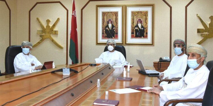 وزير التجارة والصناعة وترويج الاستثمار يلتقي بالرئيس التنفيذي للمؤسسة الدولية الإسلامية لتمويل التجارة
