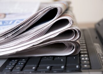 التحديات التي تواجه الإعلام العماني