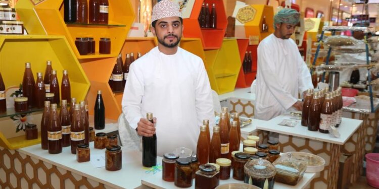 الثروة الزراعية تشارك المجتمع الدولي للاحتفاء باليوم العالمي للنحل