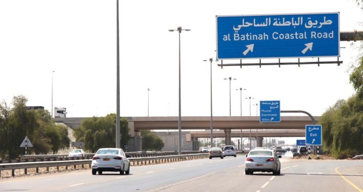 البدء في إجراءات إستكمال الأجزاء المتبقية من المرحلة الأولى لطريق الباطنة الساحلي