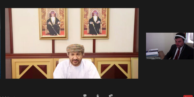 السلطنة وإيطاليا تبحثان عن فرص استثمارية بين البلدين في القطاع السمكي