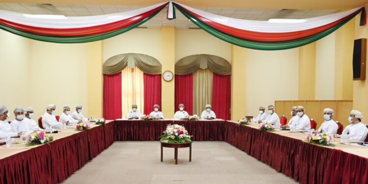 بحضور عدد من أصحاب المعالي.. “الغرفة” تبحث سبل تمكين القطاع الخاص وتسهيل بيئة الاستثمار في السلطنة