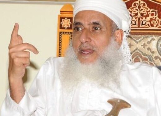 سماحة الشيخ أحمد الخليلي: القضيةَ الفلسطينية قضيةُ عقيدة