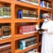 تتكون من طابقين وبها أكثر من 6000 عنوان .. مكتبة جامع السلطان قابوس بصحار