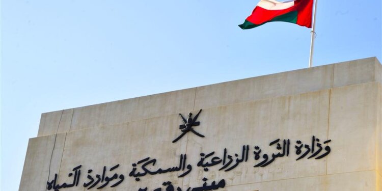 وزارة  الثروة الزراعية والسمكية وموارد المياه تصدر قراراً بحظر استيراد الطيور الحية ومنتجاتها ومشتقاتها ومخلفاتها من جمهورية مالي
