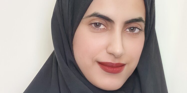 طالبة دكتوراه عمانية تحقق المركز الأول في دراسة بحثية