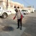 تنفيذ حملة لمكافحة الحشرات والقوارض في قنوات وفتحات الصرف الصحي