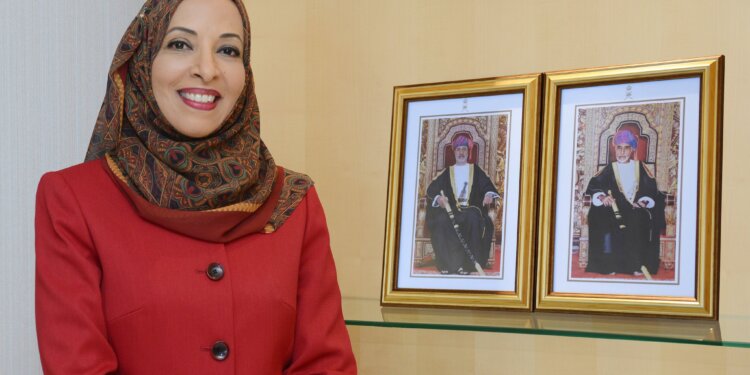 وزيرة التربية والتعليم تصدر قراراً وزاريًا