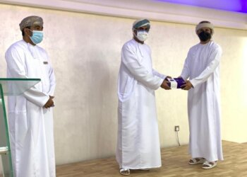 تعليمية البريمي تكرّم المنسقين الإعلاميين