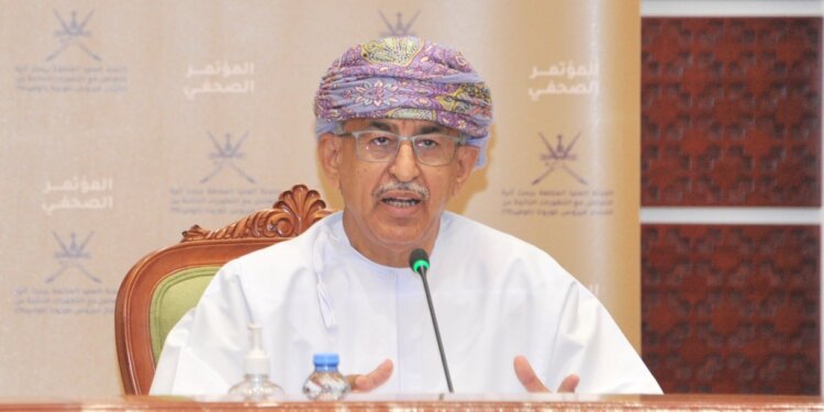 وزير الصحة يوضّح بشأن القرارات الصادرة عن اللجنة العليا