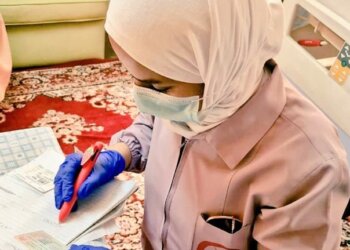 منها خدمة التحصين المنزلي.. صحية مسقط تواصل جهود التحصين ضد كوفيد19