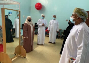 ليلى النجار تقوم بزيارة ميدانية لولايتي سمائل وبدبد