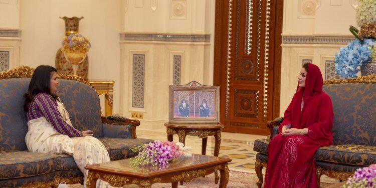 السيّدة الجليلة تستقبل سفيرة جمهورية النيبال