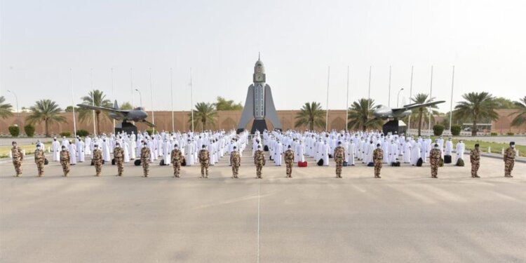 سلاح الجو السُّلطاني العُماني يستقبل دفعة جديدة من المواطنين للتدريب العسكري والالتحاق بالقواعد الجوية
