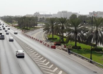 قريباً.. تحويلة مرورية مؤقتة بشارع السلطان قابوس