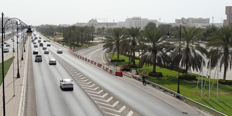 قريباً.. تحويلة مرورية مؤقتة بشارع السلطان قابوس