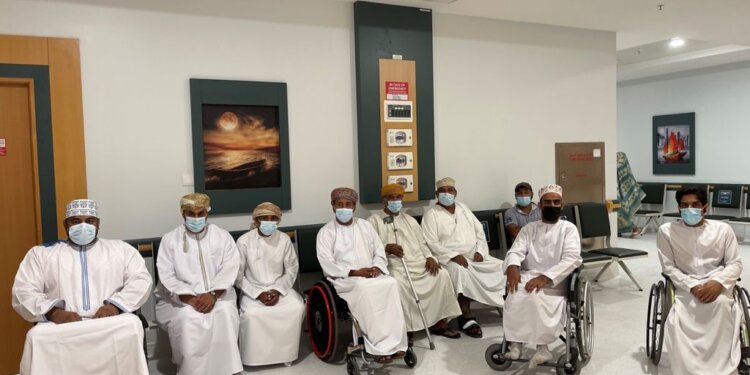 صحار الدولي يوسع نطاق حملة التطعيم لتشمل منتسبي عدد من الجمعيات والمؤسسات الخيرية