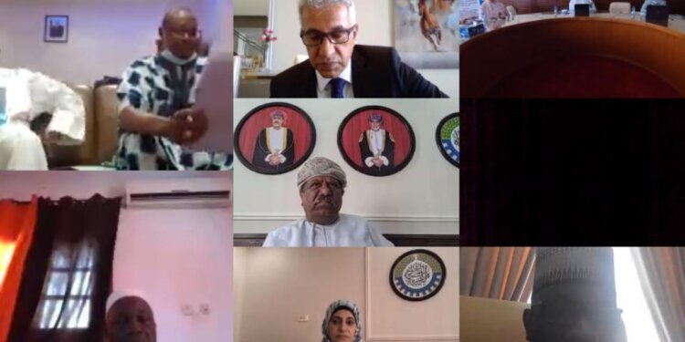 السلطنة تناقش الفرص الاستثمارية المتاحة مع السنغال