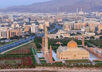 2544 طلب تجديد بطاقات وإقامات المستثمرين الأجانب بالمنشآت التجارية