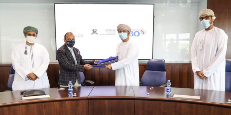 البنك الوطني العُماني يتعاون مع الفردان للفنادق والمنتجعات.. ويقدم حلولاً تمويلية ميسرة لشراء وحدات سكنية بالموج مسقط