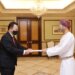 وزير الخارجية يتسلم نسخًا من أوراق اعتماد عدد من السفراء