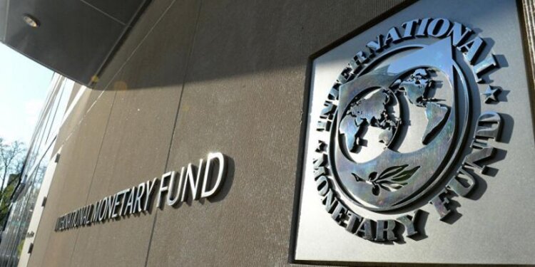صندوق النقد الدولي يشيد بالسلطنة..ويتوقع بتراجع الدين العام إلى حوالي 47%