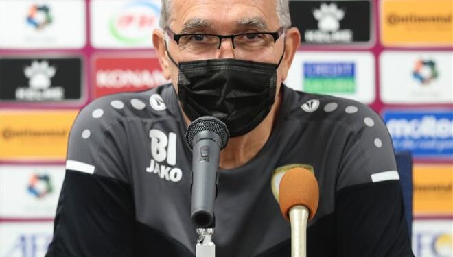 مدرب منتخبنا الوطني الأول لكرة القدم يعلن برنامج وقائمة مباراتي أستراليا وفيتنام غدا
