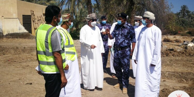 زيارة ميدانية: رئيس اللجنة الوطنية لإدارة الحالات الطارئة الفرعية يلتقي بأصحاب المنازل المتضررة