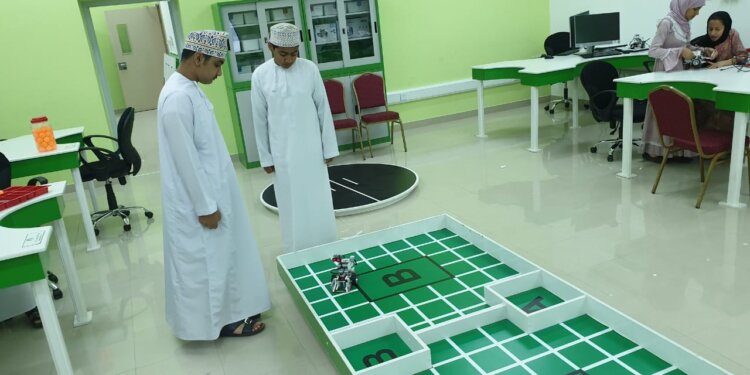 أكثر من 70 طالبًا وطالبة يشاركون في مسابقة للابتكار الطلابي