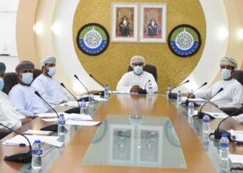 مناشدة بإعادة النظر في قرار إيقاف حركة الشاحنات على طريق صحار ينقل