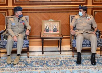 قائد سلاح الجو السلطاني العُماني يستقبل كبير مستشاري وزارة الدفاع البريطانية لشؤون الشرق الأوسط