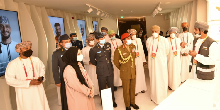 قائد الجيش السلطاني العماني يزور جناح سلطنة عُمان في معرض إكسبو ٢٠٢٠ دبي
