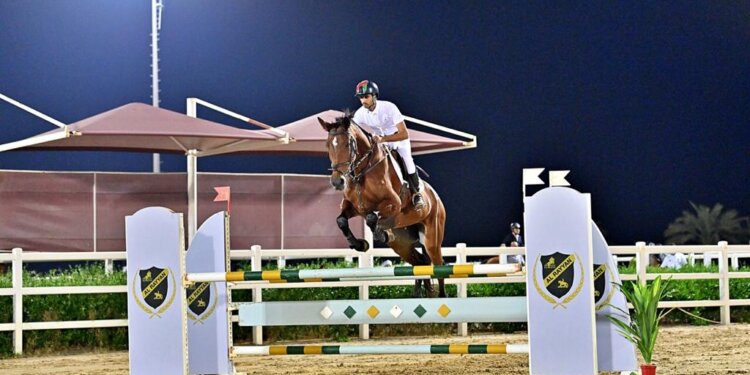 أكثر من 100 خيل تشارك في ثاني مسابقات قفز الحواجز