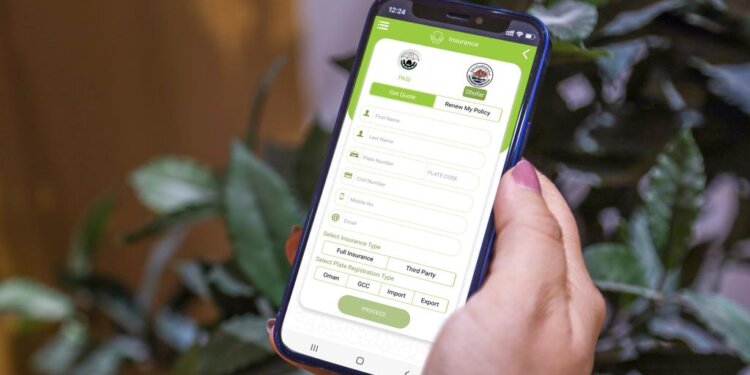 بهدف تعزيز باقة خدماتها.. تطبيق خدمة يتيح دفع مبالغ تأمين المركبات لظفار للتأمين