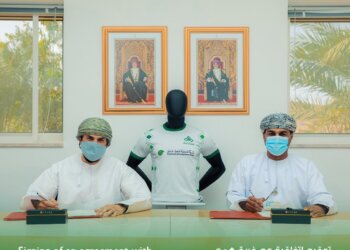 تنمية نفط عمان توقع اتفاقية رعاية مع فريق همم للمغامرات