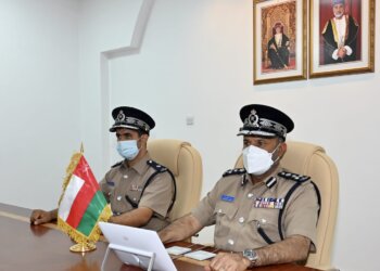 شرطة عُمان السلطانية تُشارك بحلقة عمل عن تجربتها للحد من الحوادث المرورية