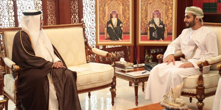 سمو السيد ذي يزن يستقبل سفير مملكة البحرين