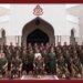 جلالة السلطان يتفضل بزيارة سامية كريمة للحرس السلطاني العُماني