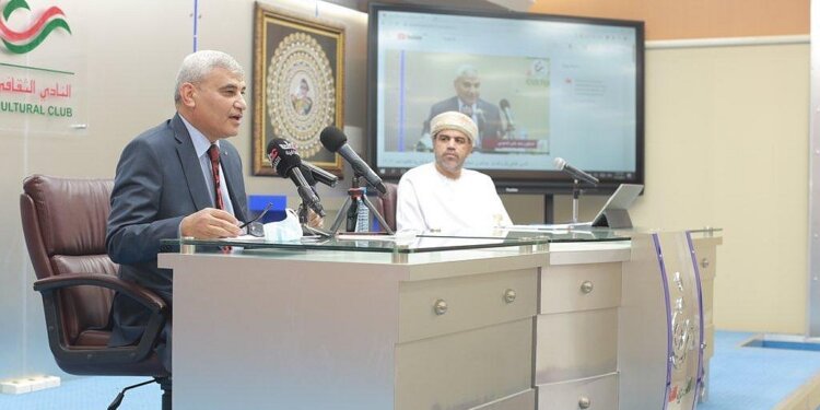 النادي الثقافي يحتفي بتكريم الشخصية العربية لعام 2021 م