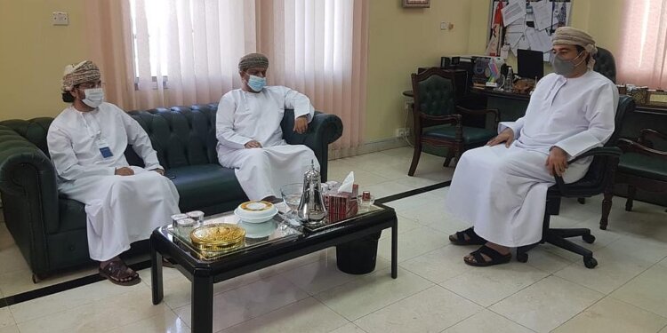 “التقنية والعلوم التطبيقية بصحار” تناقش أوجه التعاون مع ادارة تنمية المؤسسات الصغيرة والمتوسطه بمحافظة شمال الباطنة