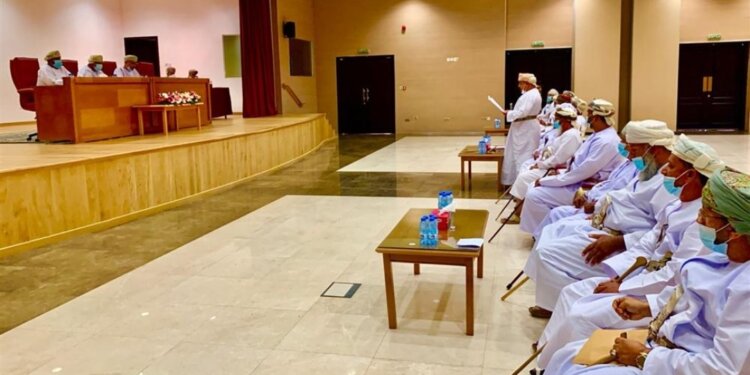مناقشة بعض المقترحات والأفكار لتطوير وتنمية “العوابي”