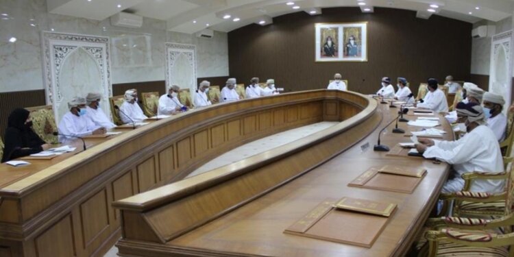 “الرواس”يطرح مقترح لتخصيص موقع لإقامة وبحث استثمار الأراضي البيضاء في محافظة الظاهرة