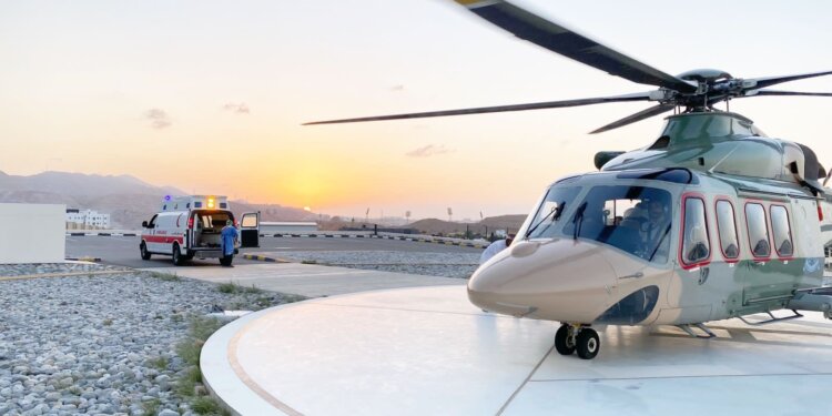 إنقاذ شخص إثر سقوطه من قمة جبل بالجفنين