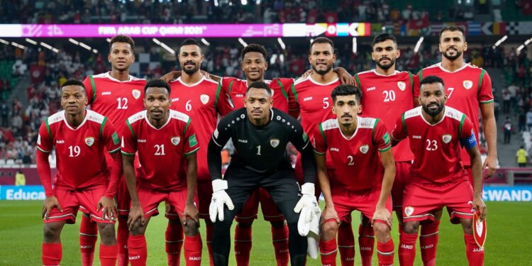 الخميس المقبل.. الأحمر العُماني يواجه الأخضر السعودي