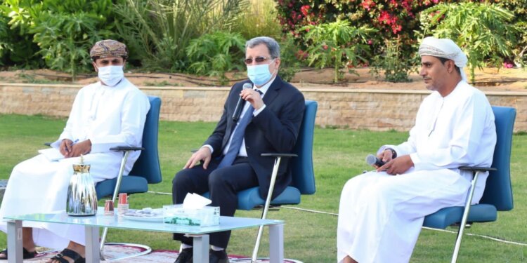 المجلس الاستشاري الطلابي بجامعة الشرقية يستضيف رئيس الجامعة في قهوة المجلس