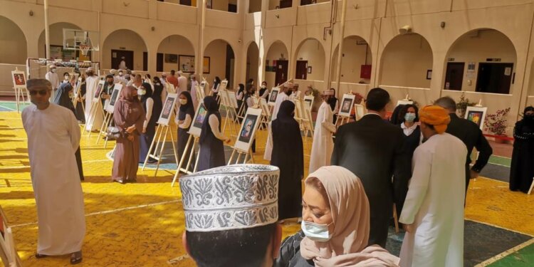 معرض فني في مدرسة القرم الخاصة