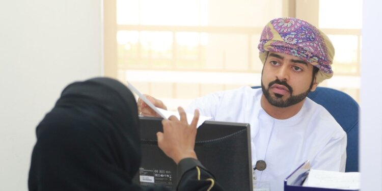 امتثالاً للتوجيهات السامية.. تخفيض رسوم تراخيص استقدام القوى العاملة غير العمانية لجميع المهن