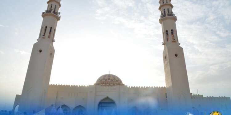 “الأوقاف” تفتتح مسجد الصحابة بولاية عبري