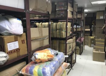 بلدية مسقط تنبه بخطورة انتشار ظاهرة المخازن في الأحياء السكنية.. وهذه هي الأسباب